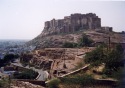 Jodhpur s Meherangarh Fort na kopci nad městem 